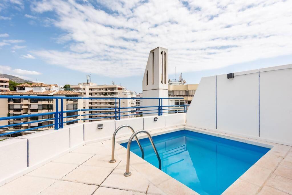 Marbella House Imponente Atico Con Piscina Privada Apartment Luaran gambar