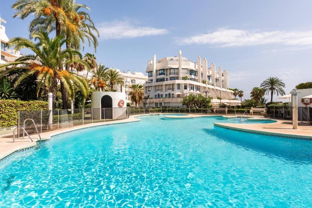 Marbella House Imponente Atico Con Piscina Privada Apartment Luaran gambar