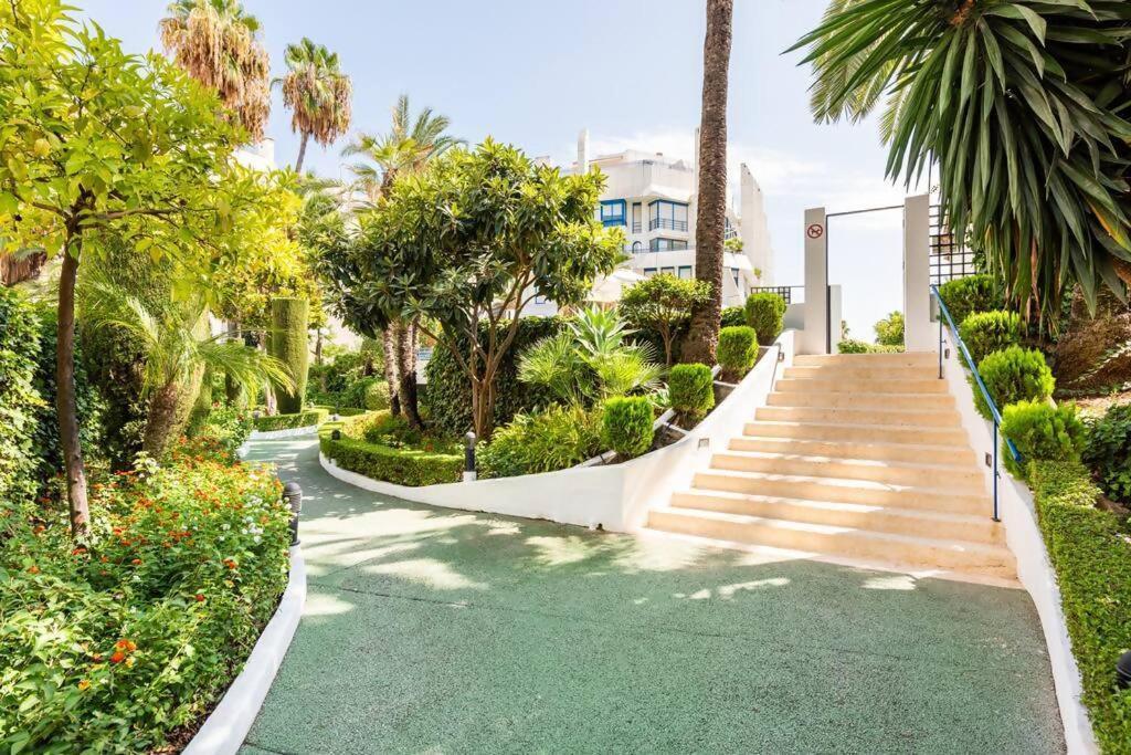 Marbella House Imponente Atico Con Piscina Privada Apartment Luaran gambar
